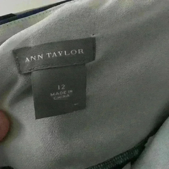 NWOT Ann Taylor navy and blue, wide strap tank with front ruching; size 14 - Picture 5 of 6